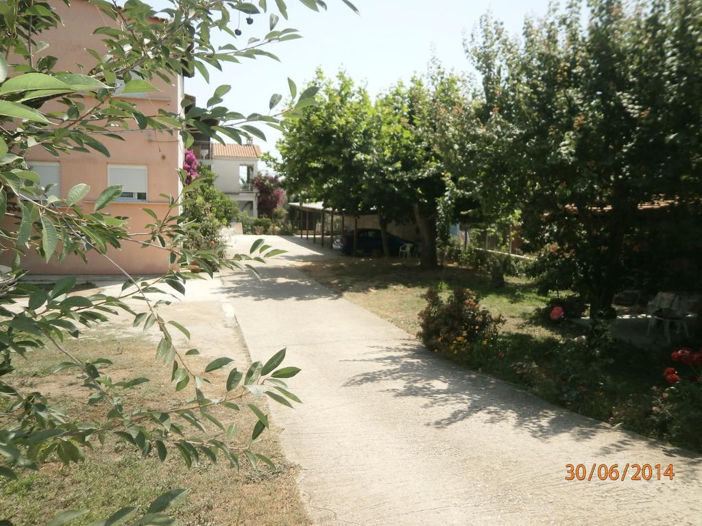 Ioannis Avrades Apartments Ajókambosz Kültér fotó